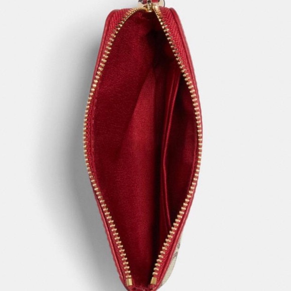 Coach - Picture 2 of 4